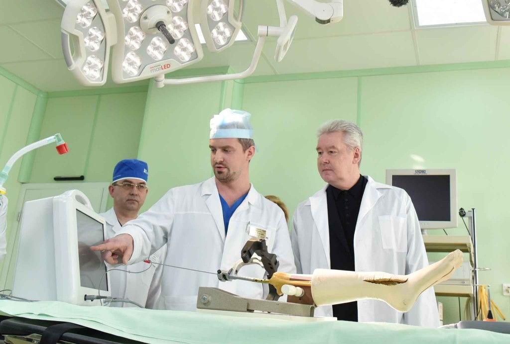 Сергей Собянин открыл уникальный хирургический корпус в больнице № 29