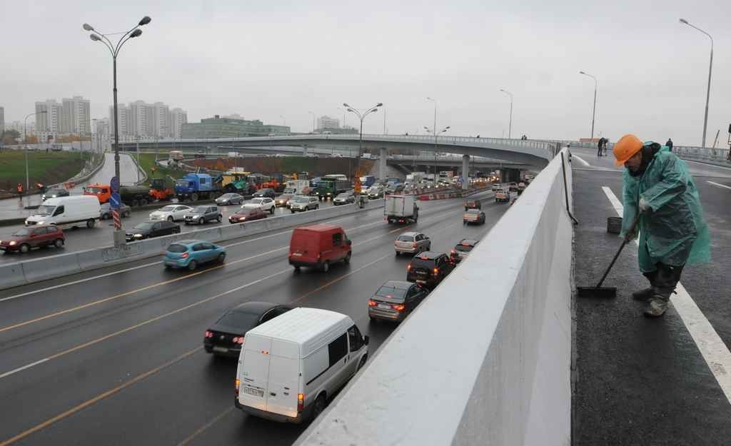 В 2015 году в Москве отремонтируют более 12 миллионов квадратных метров дорог