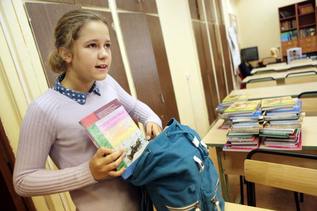 О сборе учебников для детей Донбасса объявил Новоспасский монастырь