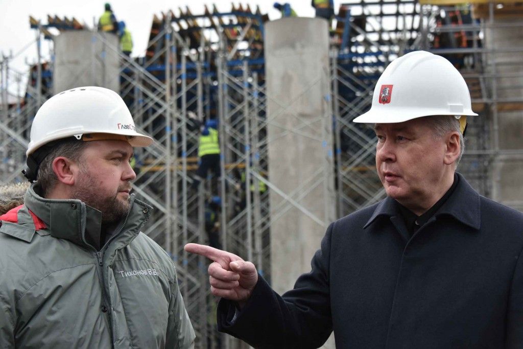 Сергей Собянин проинспектировал строительство ключевой эстакады на Волоколамском шоссе