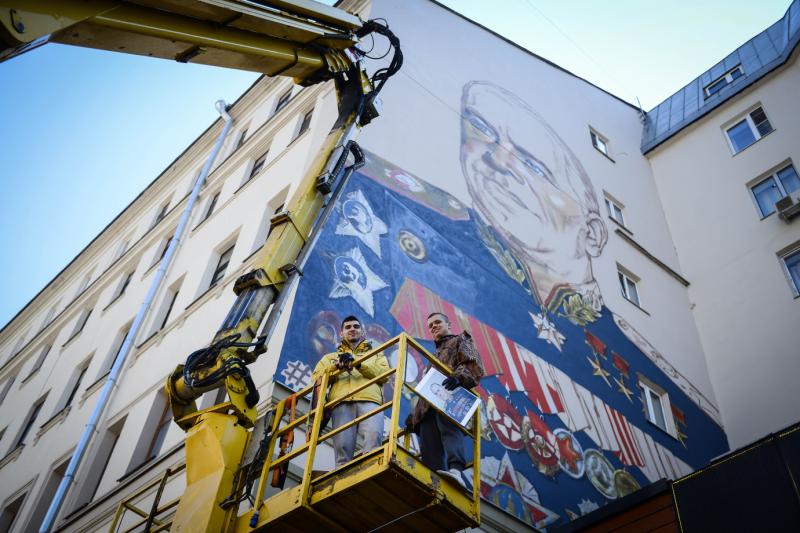 На стене дома на Арбате появится гигантское изображение маршала Жукова