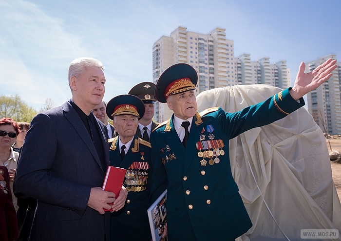 Собянин заложил первый камень парка 70-летия Победы