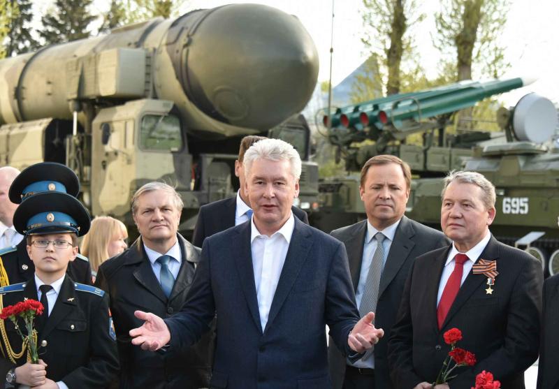Собянин пригласил москвичей на выставку военной техники на ВДНХ