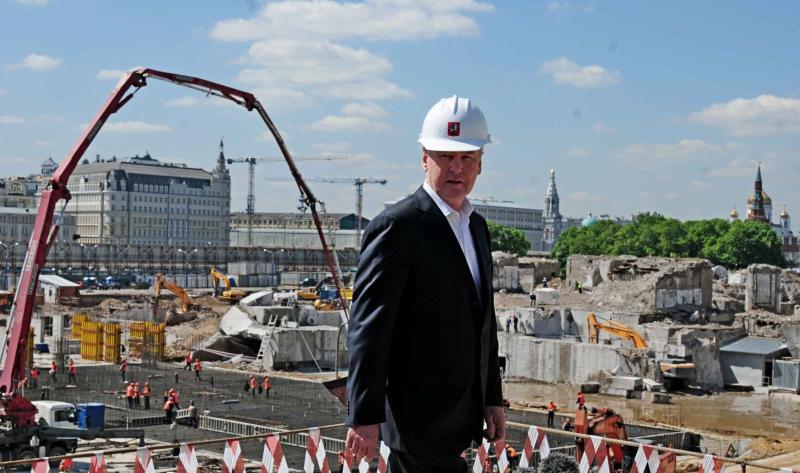 Мэр Москвы остался доволен темпами строительства парка «Зарядье»
