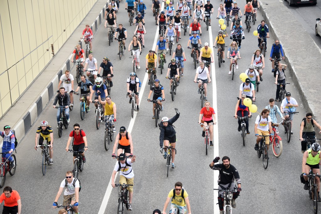 Более 20 тысяч человек примут участие в Московском велопараде в День города