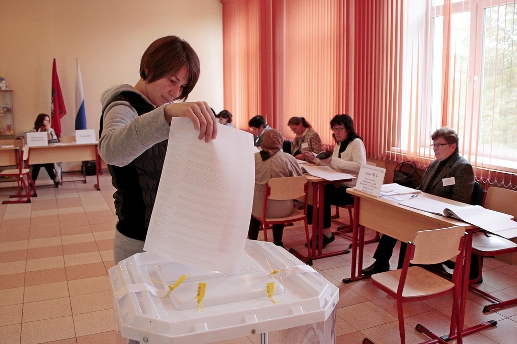 Единороссы взяли все девять мандатов на довыборах в шести муниципальных округах