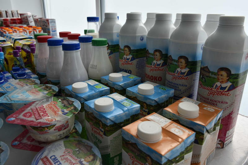 Молоко и сметана будут стоять на разных полках в магазинах