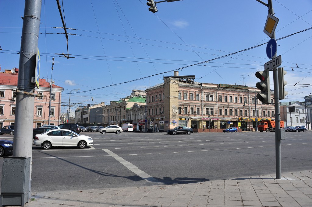 Первая зарядная станция в рамках «Московского электротранспорта» открылась в Замоскворечье