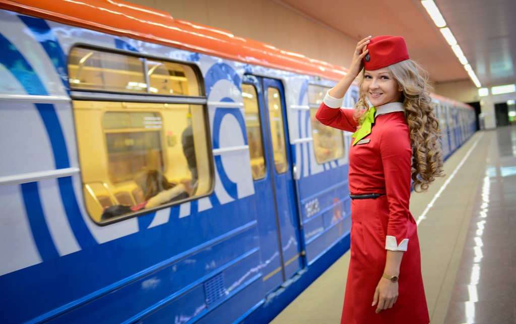 Москвичка признана самой красивой стюардессой России