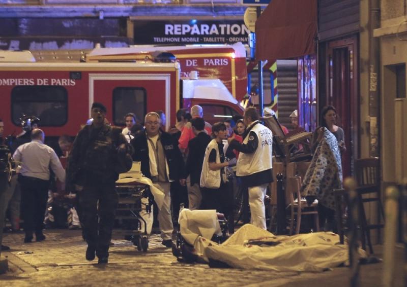 Чрезвычайное положение введено во Франции после серии нападений в Париже