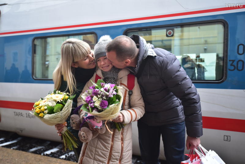 На Курском вокзале торжественно поздравили полумиллионного пассажира «Стрижа»