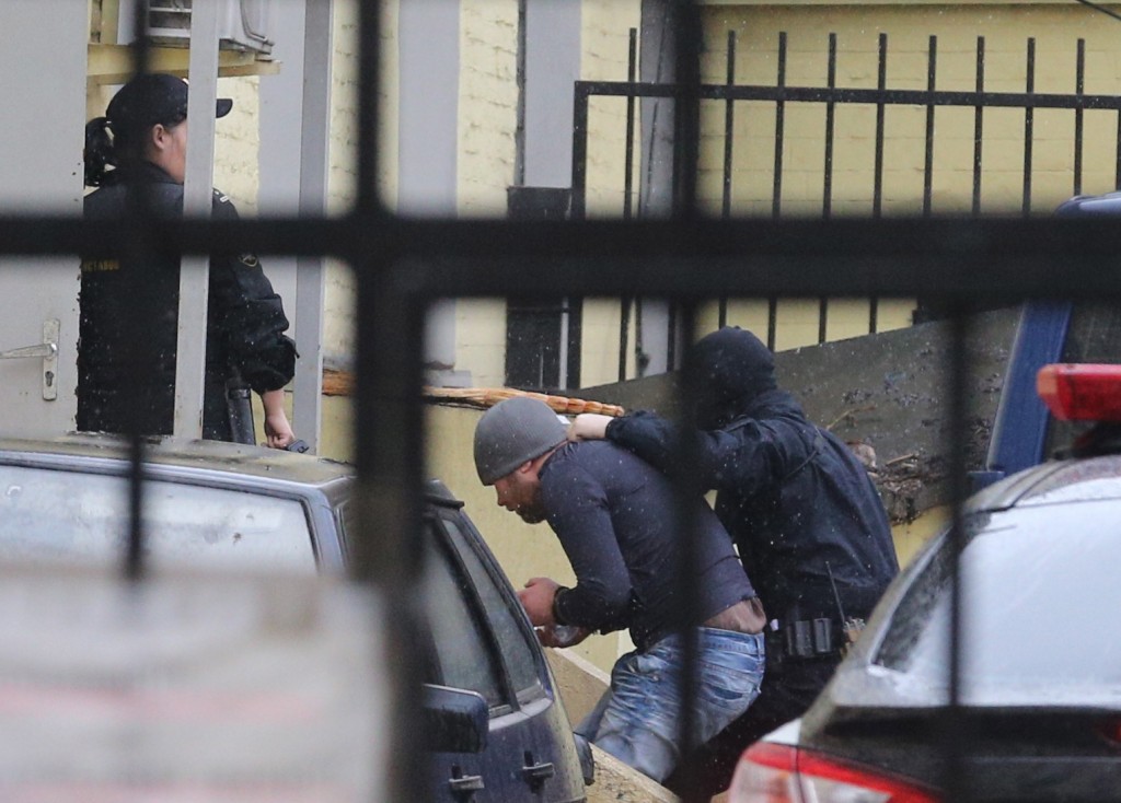 Предъявлено обвинение подозреваемым в убийстве Бориса Немцова