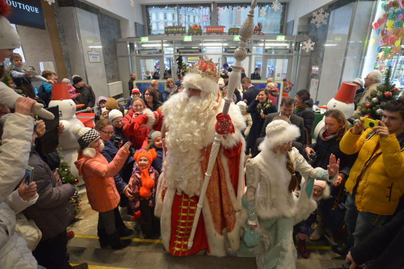 Дед Мороз спешит в Москву