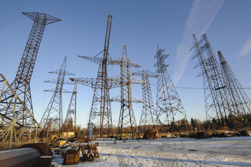 Путин открыл подачу электроэнергии в Крым по энергомосту