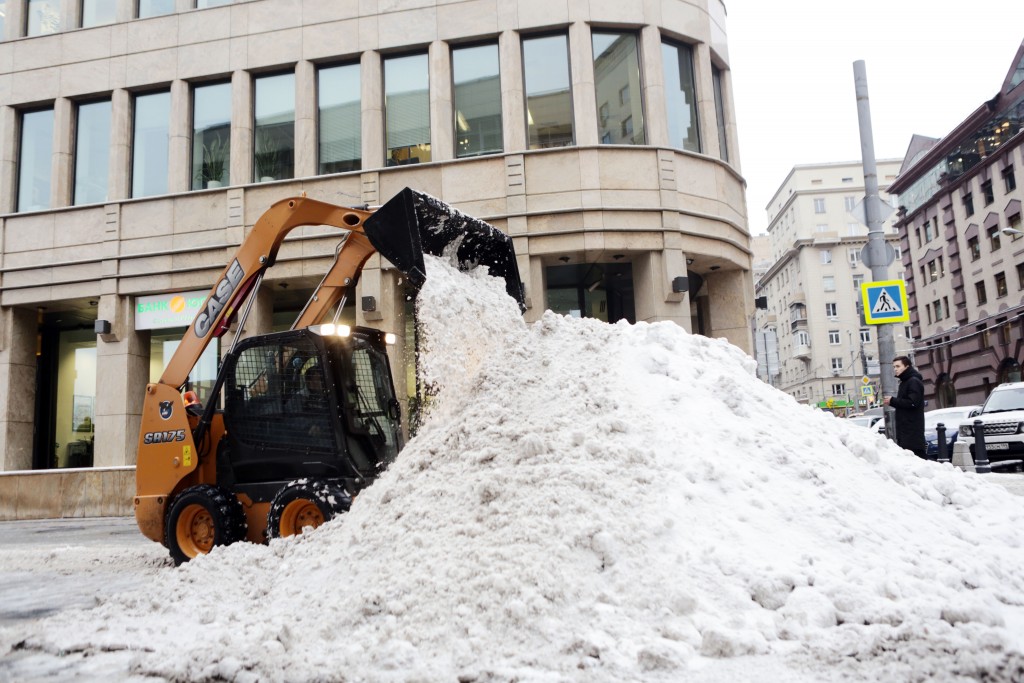 К утру в Москве выпало почти 25 сантиметров снега