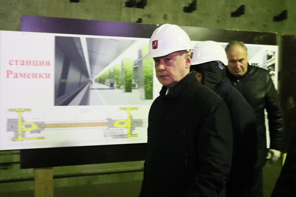 Собянин проинспектировал строительство станции метро 