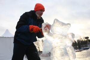 Мастер-класс по ледяной скульптуре на Поклонной горе