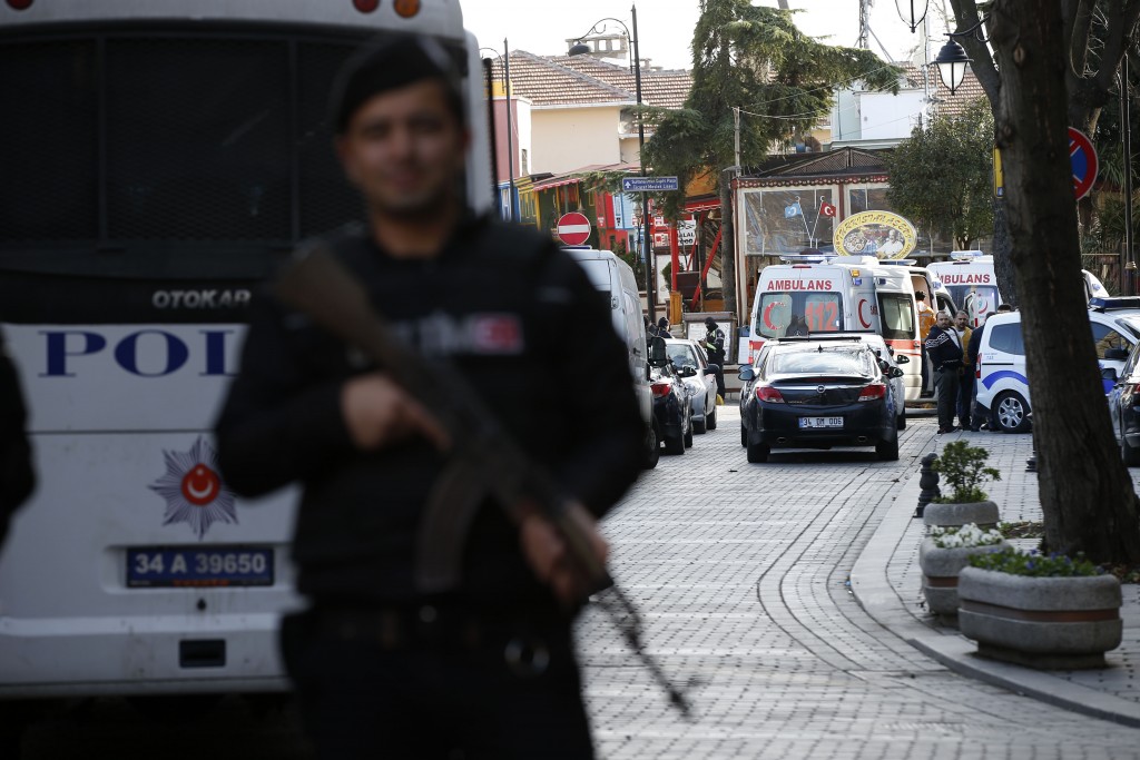 Взрыв в Стамбуле унес жизни 10 человек