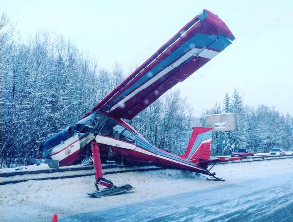 Источник: самолет мог приземлиться на Ярославское шоссе из-за мороза