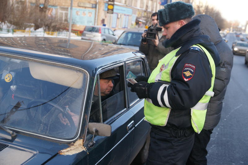 Госдума планирует увеличить штрафы нелегальным таксистам