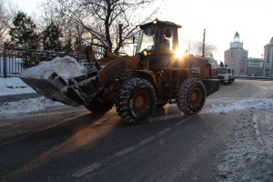 Уборка снега и эвакуация мешающих уборке автомобилей в Новоспасском переулке