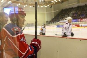 хоккей, игра между командами Правительства Москвы и полицией