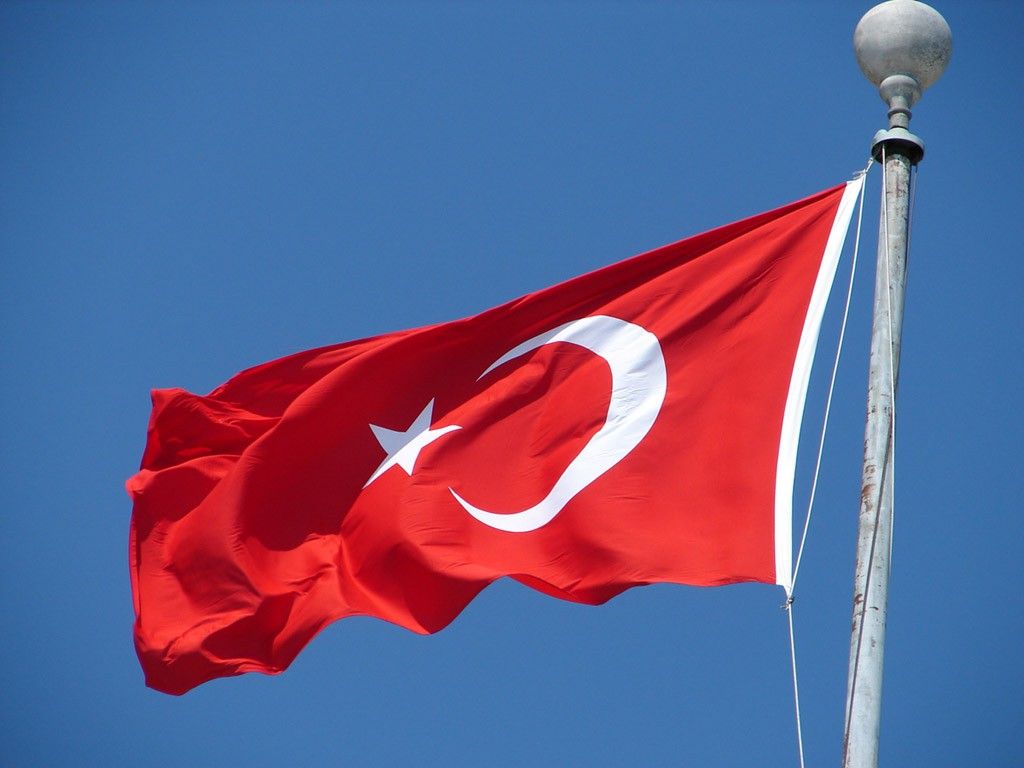 Турция терпит убытки: 1300 отелей уходят «с молотка»