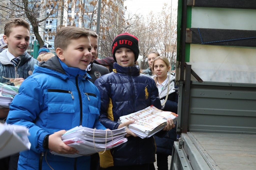 В сборе макулатуры планируют задействовать не менее половины московских школ