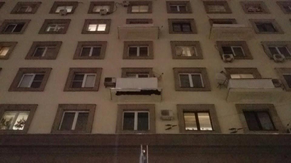 При обрушении балкона в центре Москвы пострадала девушка