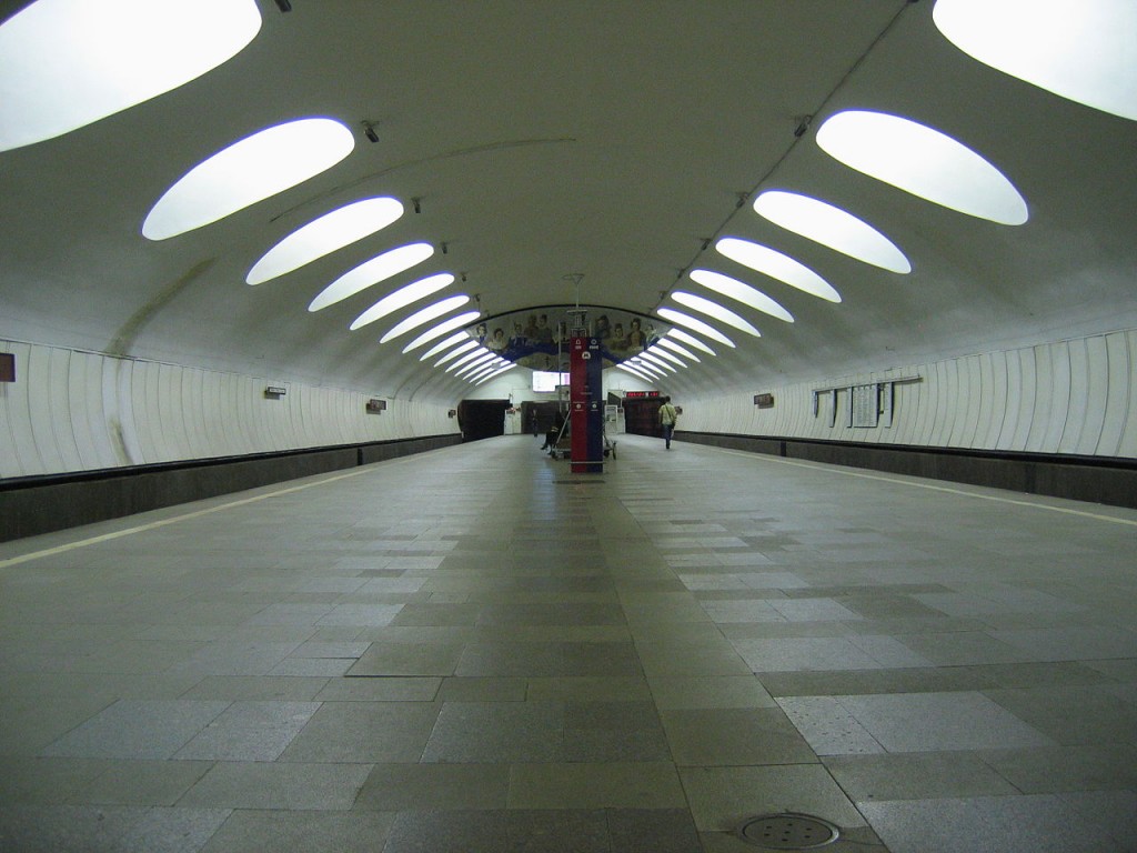 Девять станций Московского метро закроют вестибюли на выходных