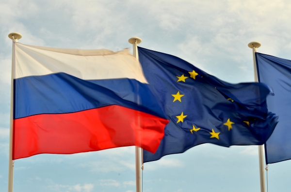 Евросоюз на шесть месяцев продлил санкции против граждан России и Украины