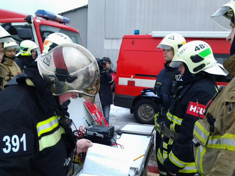 Спасатели нашли тело человека после тушения пожара на улице Авиационная