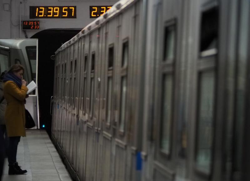 На оранжевой линии метро поезда продолжат ходить с увеличенным интервалом