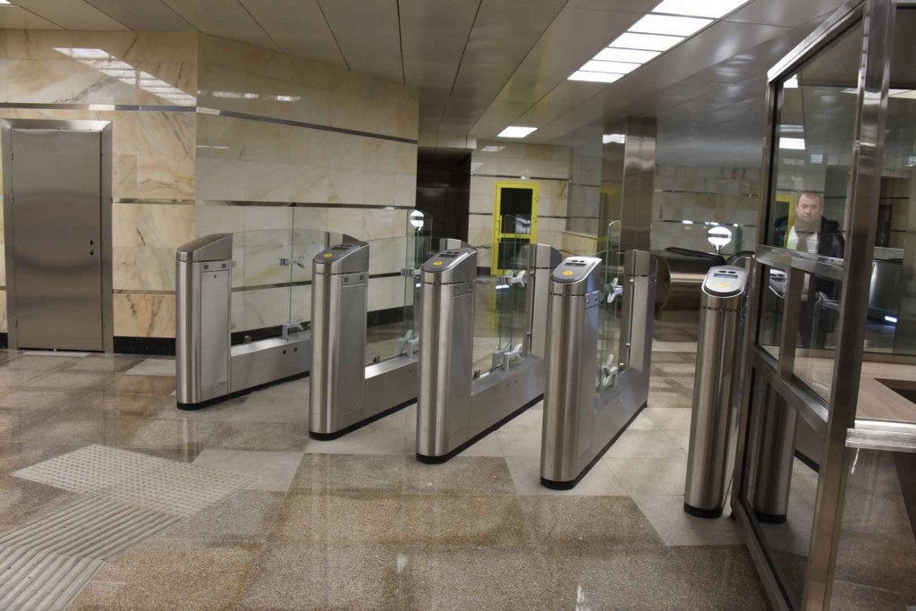 Вестибюли семи станций Московского метро закроются на выходные