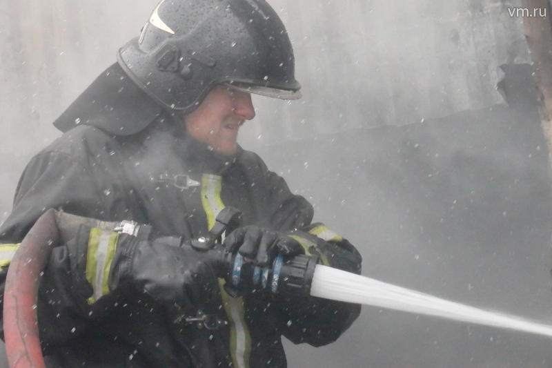 В центре Москвы при пожаре в магазине пиротехники погиб один человек