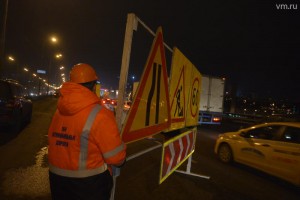 Коммунальщики приступили к ремонту дорог ночью 8 апреля