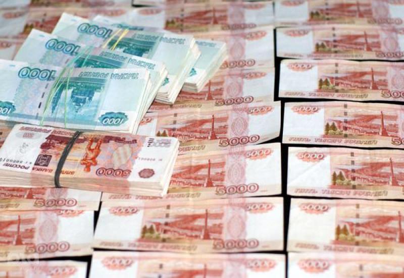 Банк России выпустит купюры номиналом в 200 и 2000 рублей к 2017 году