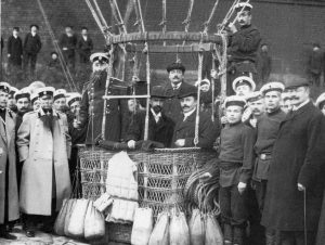 Карл Булла "Воздушный шар", начало XX века. Фотоархив Wikipedia