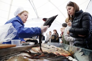 Горожане смогут закоптить свежую рыбу прямо в центре Москвы