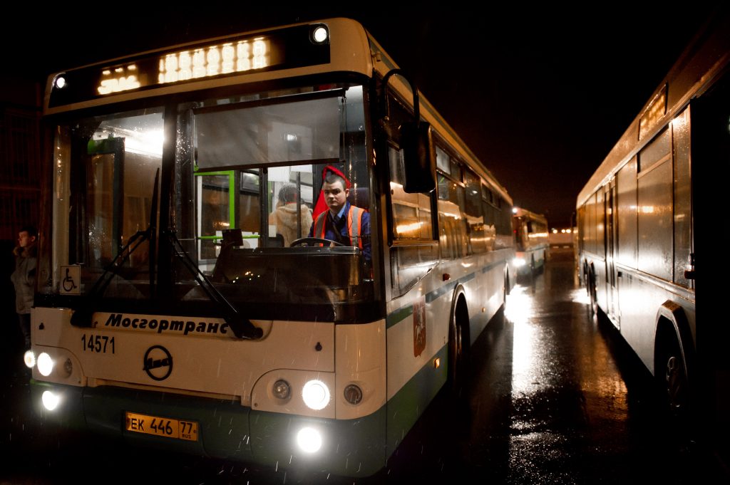 В течение девяти ночей по Садовому кольцу вместо троллейбусов будут ходить автобусы