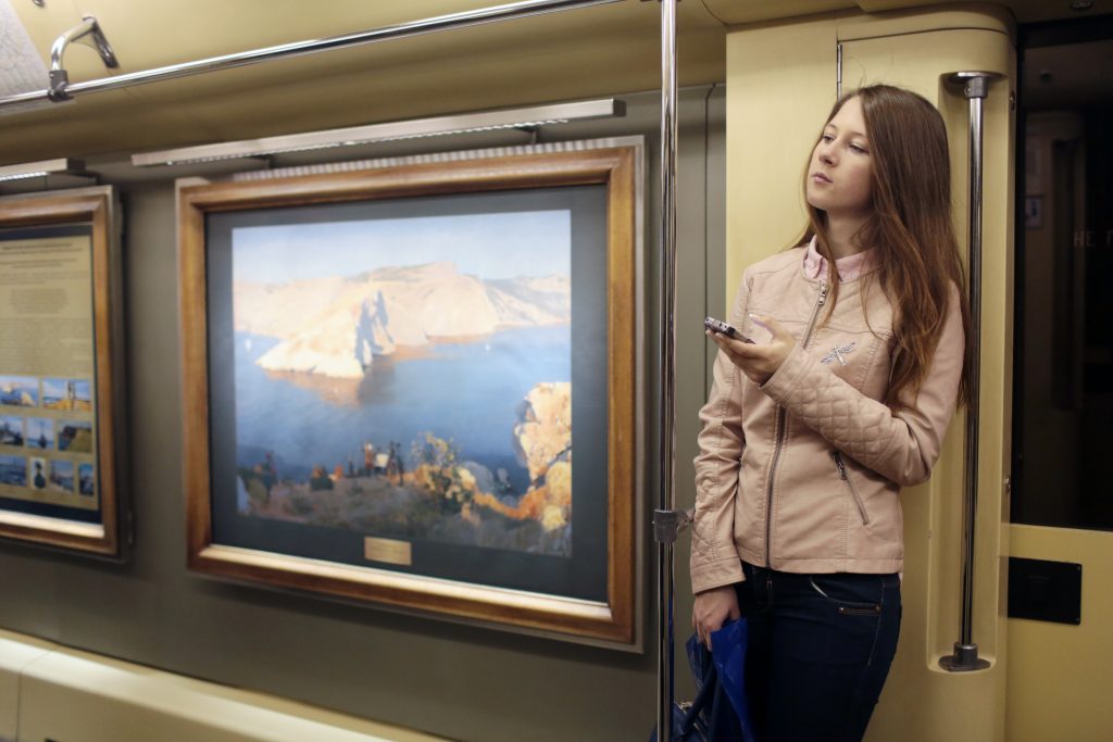 В метро появится поезд с изображениями картин XX века из Третьяковской галереи