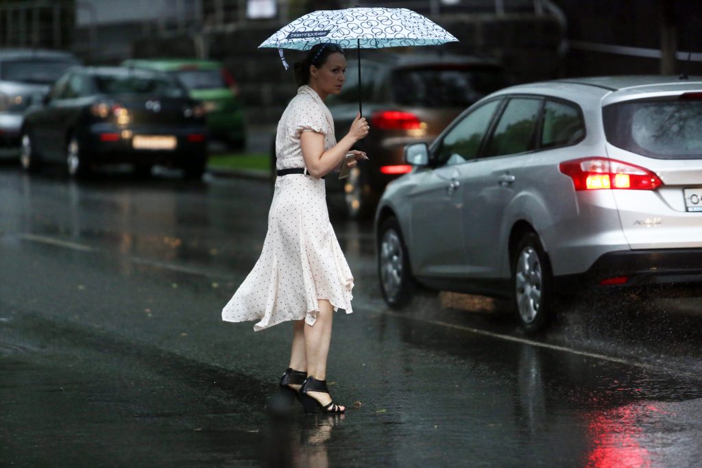 Холодный июнь: москвичей ждут дождливые выходные