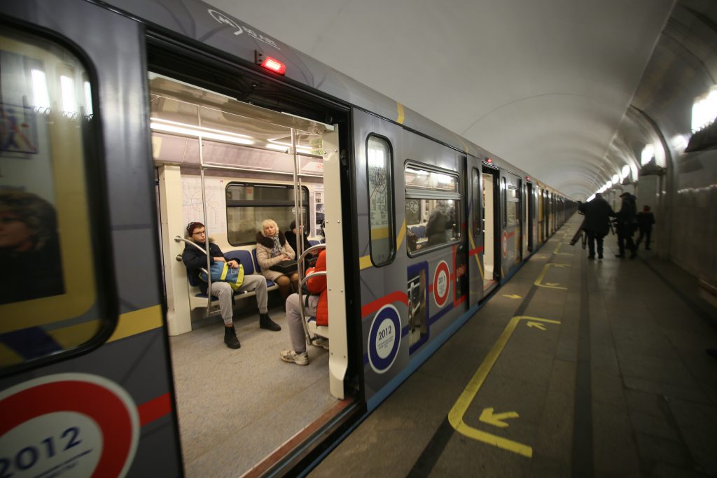 Киноплакаты появились в 30 поездах московского метро