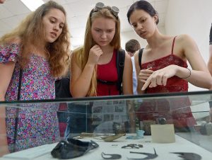Открытие выставки археологических находок, найденых в ходе реконструкции Тверской улицы.