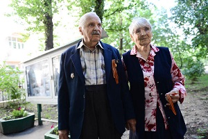 В Москве создали аллею семейных пар