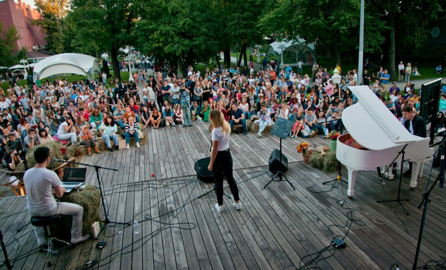 В саду «Эрмитаж» пройдет литературно-музыкальный фестиваль SOЛОМА