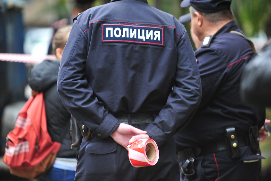 Полиция ищет пятерых грабителей магазина на западе Москвы