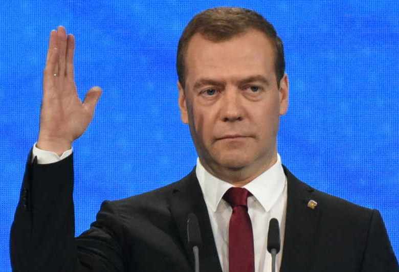 Дмитрий Медведев повысил прожиточный минимум в России