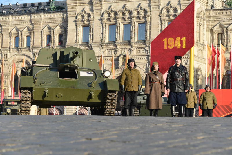 На красной площади 7 ноября пройдет реконструкция исторического военного парада