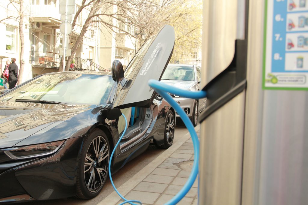 Новостройки Москвы могут получить зарядки для электромобилей